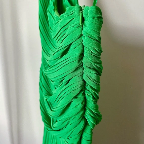 Pleated One Shoulder Romper in Green Women’s Large - Picture 8 of 10